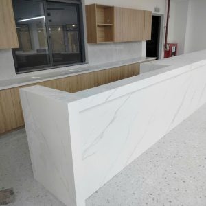 Cắt Đá Mặt Bếp Giá Rẻ